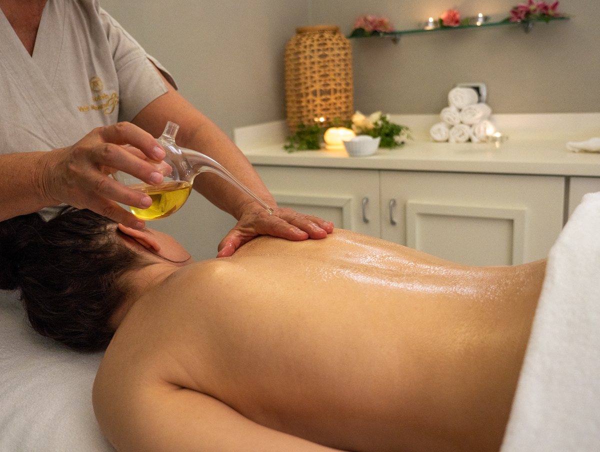 Ayurvedic Aromatherapy Massage